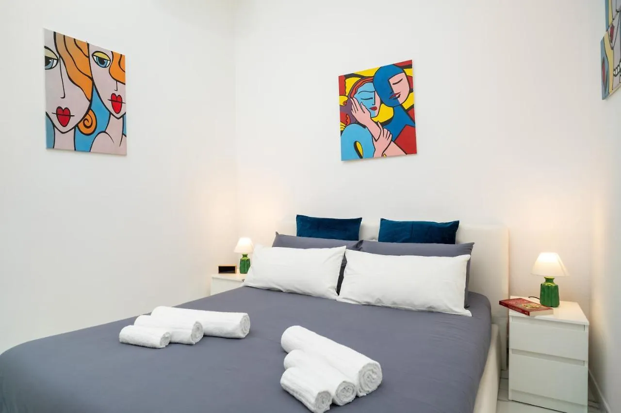 Taormina Centro - Free Netflix & Wi-Fi contacts