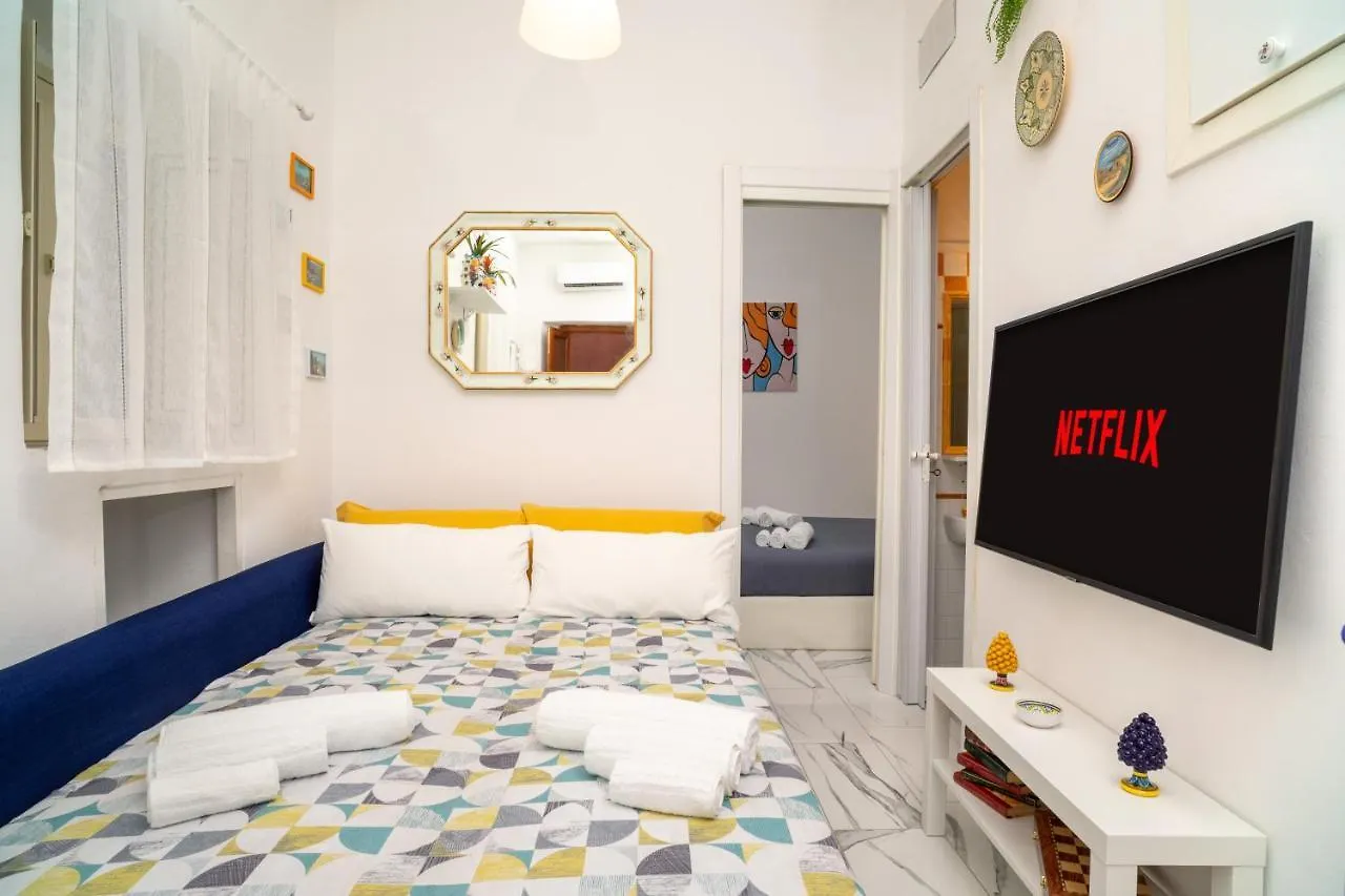 Taormina Centro - Free Netflix & Wi-Fi Apartment 0*,  Italy
